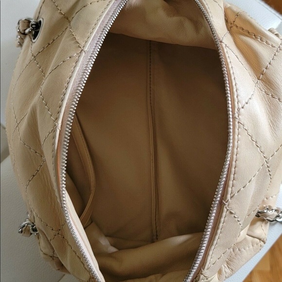 Chanel Authentic Beige Lambskin Bag - Picture 5 of 12